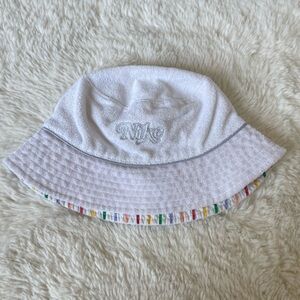 Nike Women’s Sportswear Retro Reversible Bucket Hat